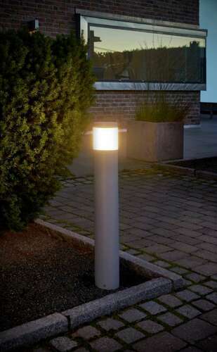 Sprawdź Słupek Oświetleniowy LILLESAND 1380 Aluminium RAL-9006 - NORLYS